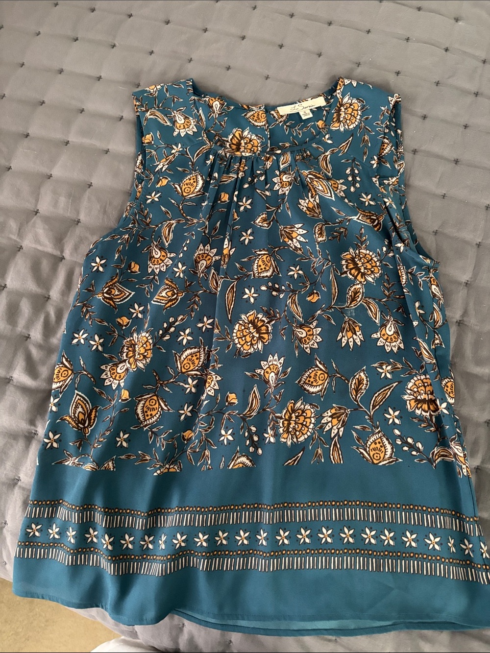 Sleeveless Floral-Print Shell Top in Teal and Gold
